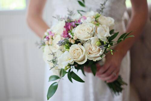 Simple lake wedding ideas in slovenia
